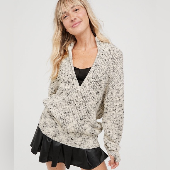 Offline by Aerie Chillside Quarter Zip Sweater - Picture 2 of 6